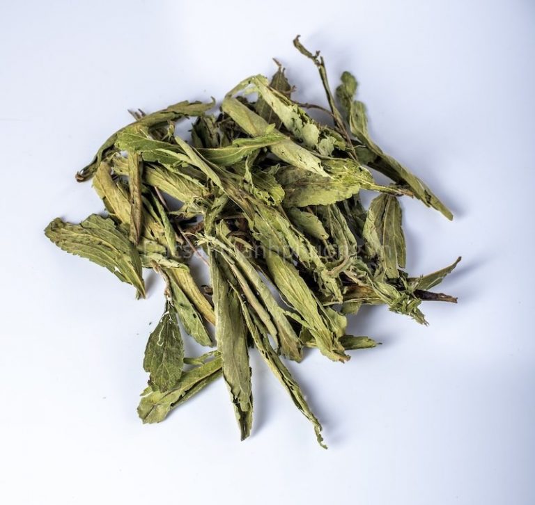 Lá cỏ ngọt khô